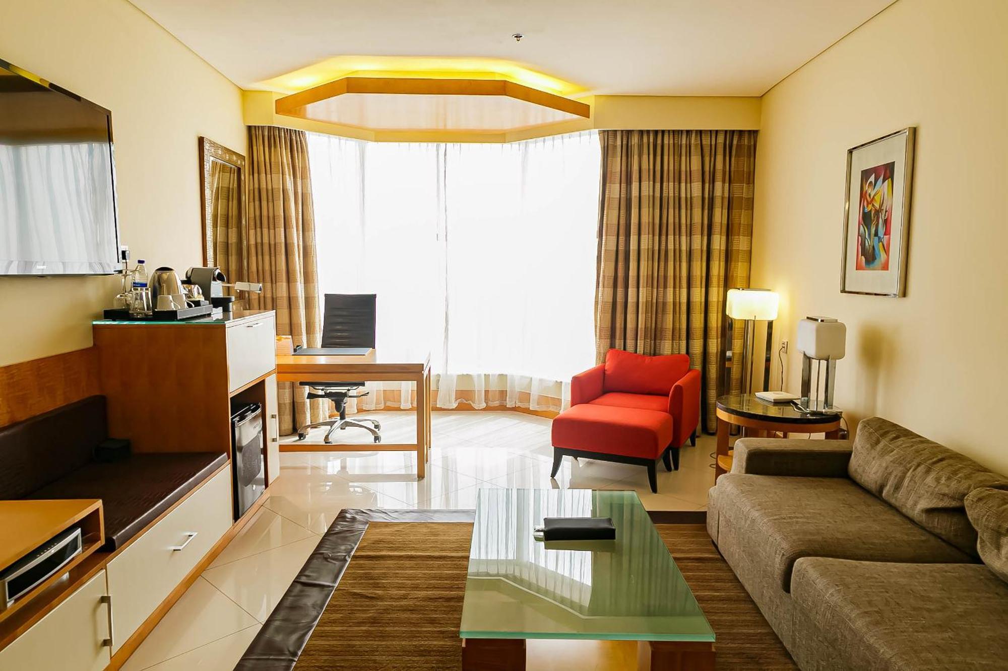 Lagos Continental Hotel Eksteriør bilde A typical studio apartment