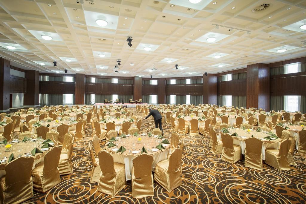 Lagos Continental Hotel Eksteriør bilde The Grand Ballroom