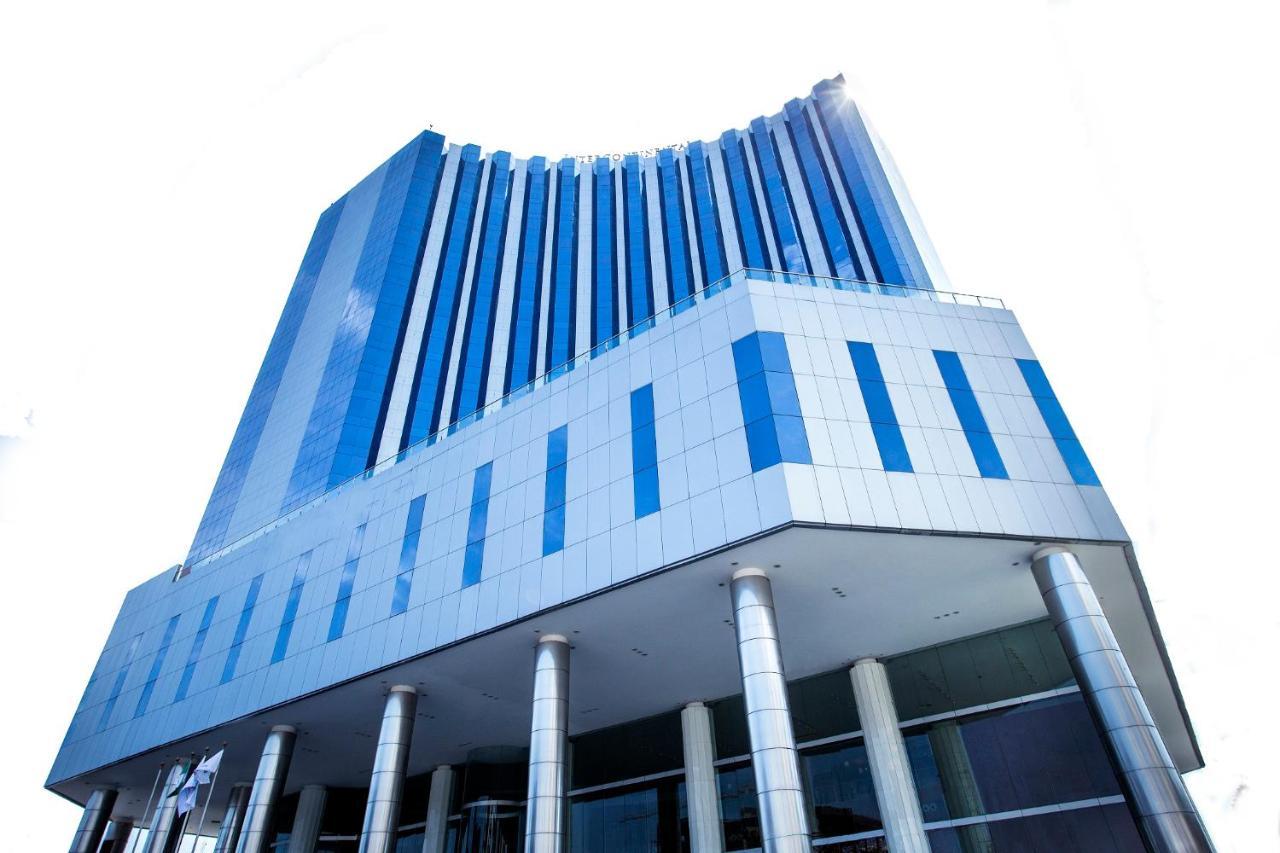 Lagos Continental Hotel Eksteriør bilde The new building of the National University of Management